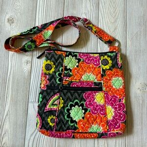 Vera Bradley Ziggy Zinnia Crossbody satchel
